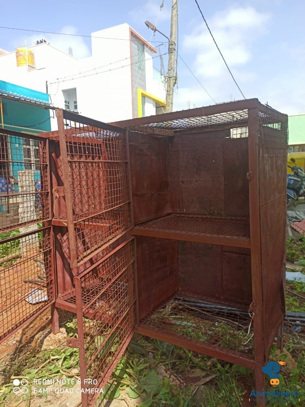 Cages iron heavy 